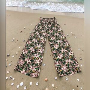 Classic Concepts Viscose Leopard/Hibiscus Flowy Pants. Size : Medium